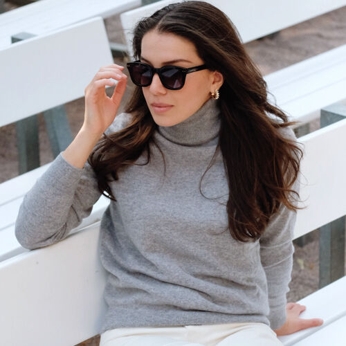 Basic organic cashmere turtleneck sweater